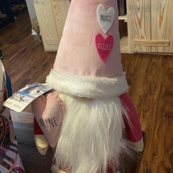 Rae Dunn Valentine gnome